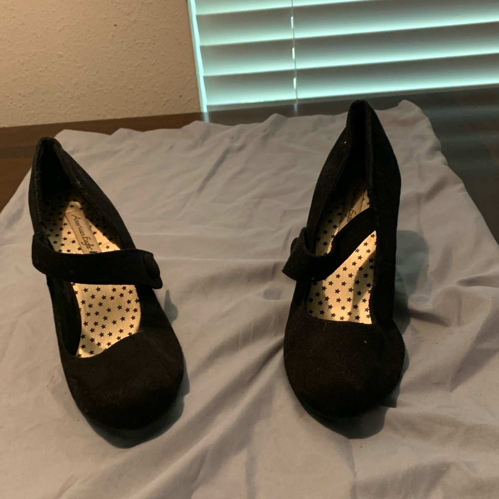 black short heels